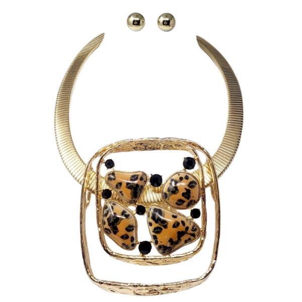 BEADED SQUARE METAL NECKLACE