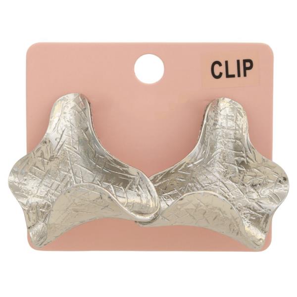 RUFFLE LINED METAL CLIP EARRING