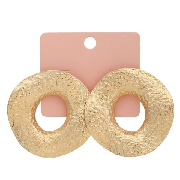 TEXTURED METAL ROUND EARRING