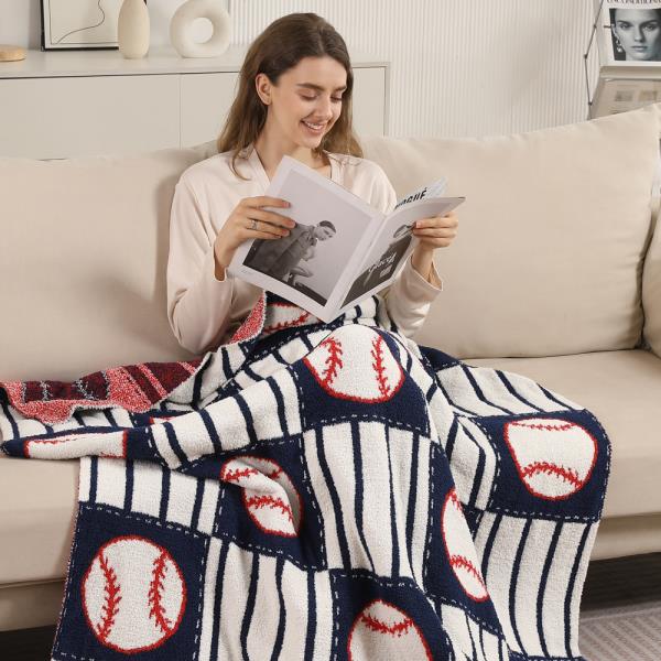 BASEBALLS THROW BLANKET