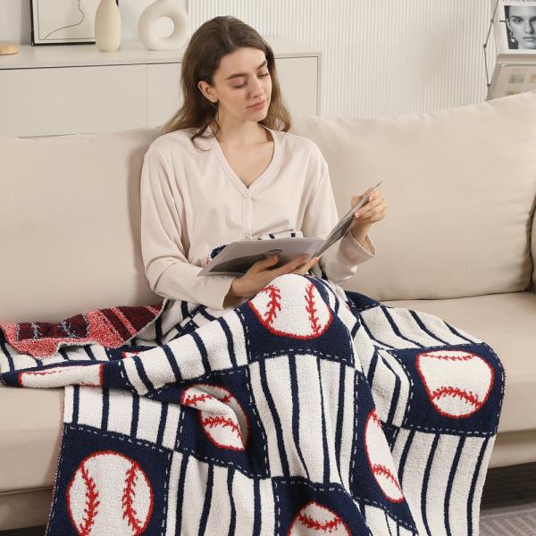BASEBALLS THROW BLANKET