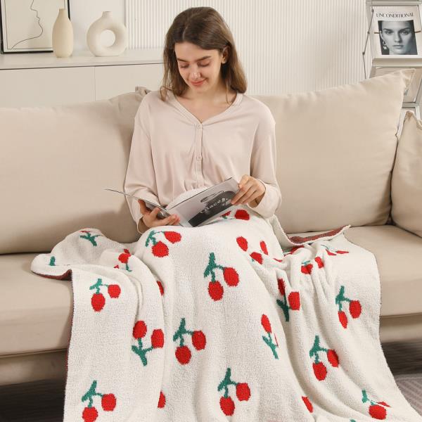 SMALL CHERRIES THROW BLANKET