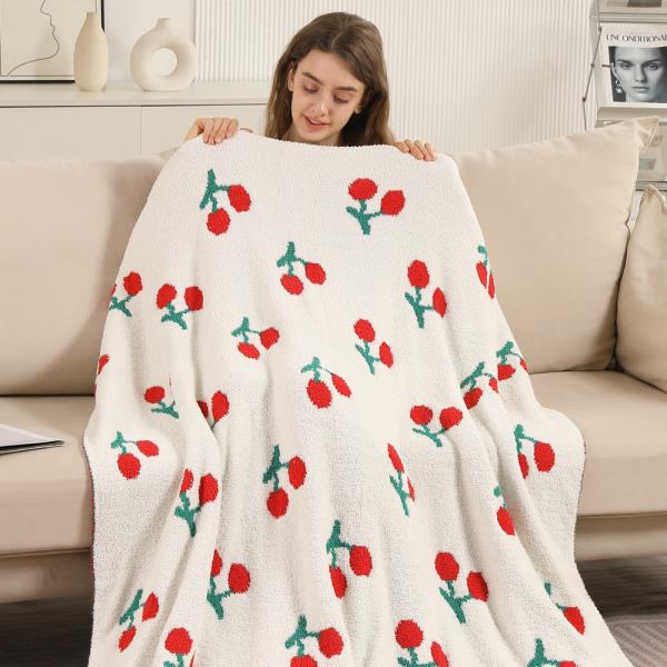 SMALL CHERRIES THROW BLANKET