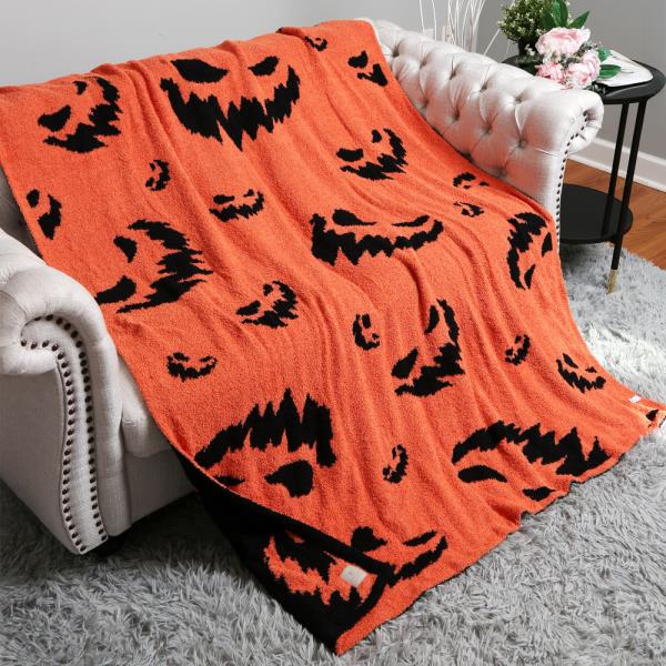 HALLOWEEN THEMED REVERSIBLE THROW BLANKET