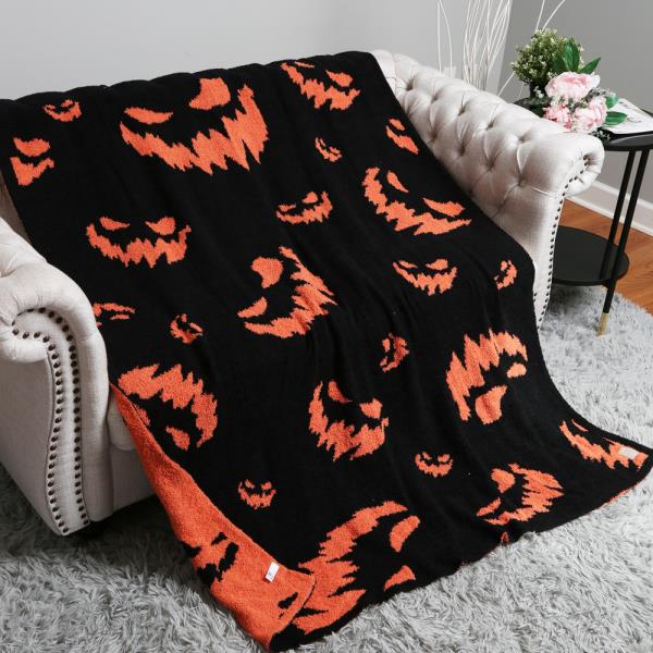 HALLOWEEN THEMED REVERSIBLE THROW BLANKET