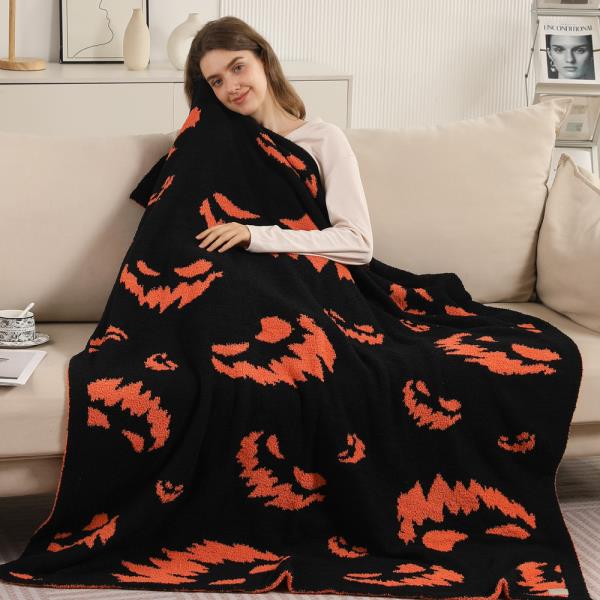 HALLOWEEN THEMED REVERSIBLE THROW BLANKET