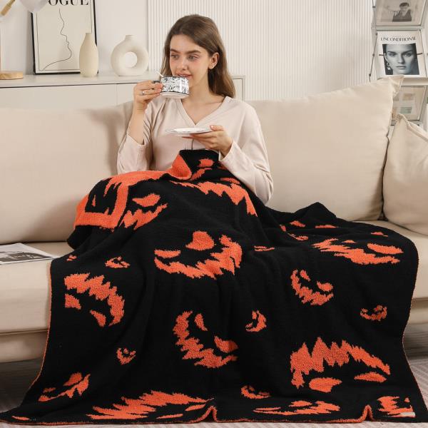 HALLOWEEN THEMED REVERSIBLE THROW BLANKET