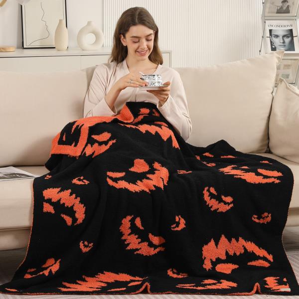 HALLOWEEN THEMED REVERSIBLE THROW BLANKET