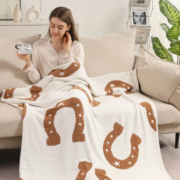 HORSESHOES REVERSIBLE THROW BLANKET