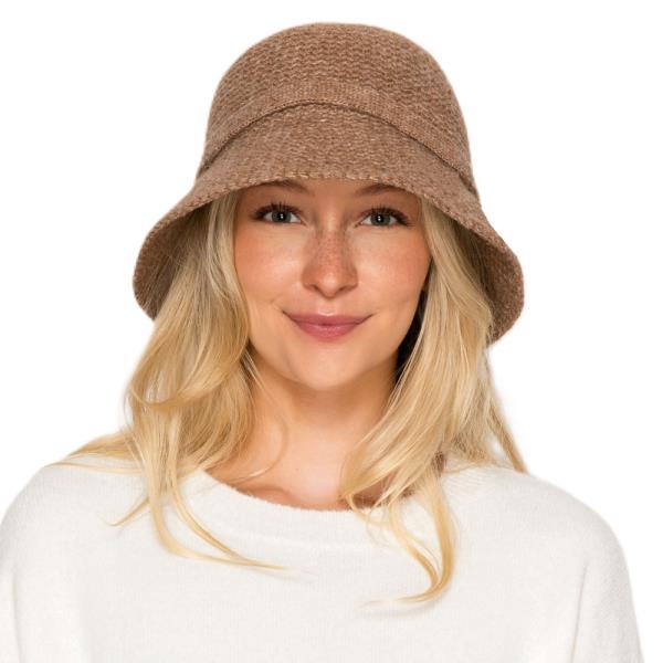 KNIT BUCKET HAT