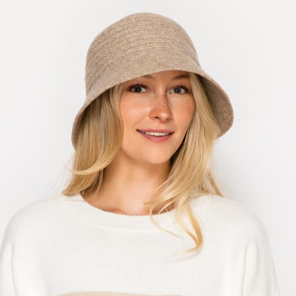 BACKSIDE RIBBON DECOR BUCKET HAT