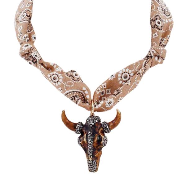 RHINESTONE CATTLE SKULL PENDANT FABRIC NECKLACE