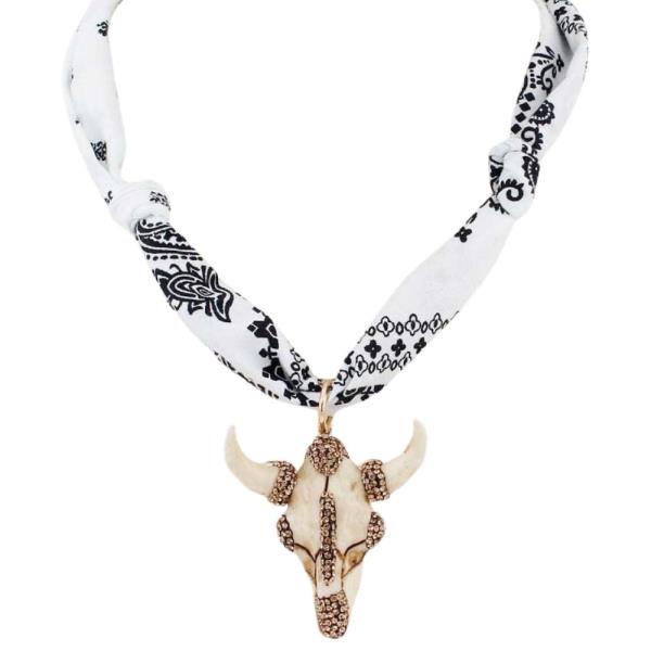 RHINESTONE CATTLE SKULL PENDANT FABRIC NECKLACE