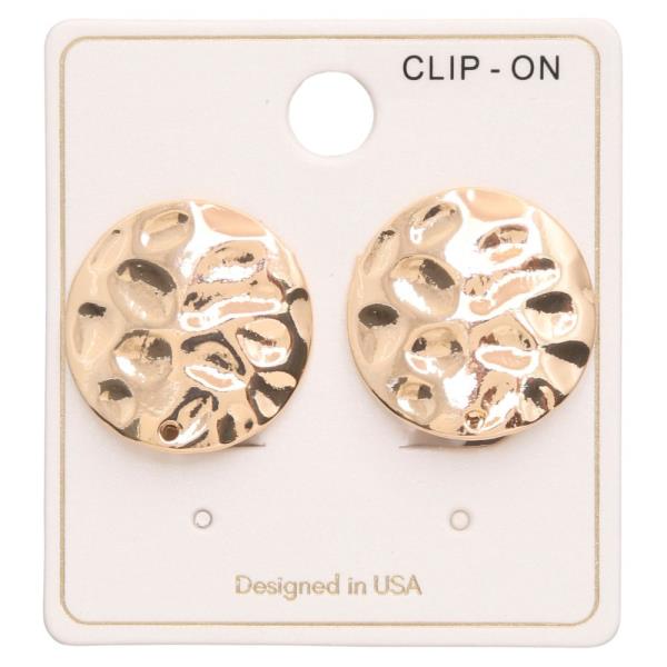 HAMMERED METAL ROUND CLIP EARRING