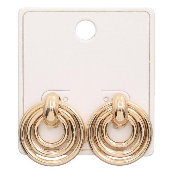 ROUND METAL EARRING