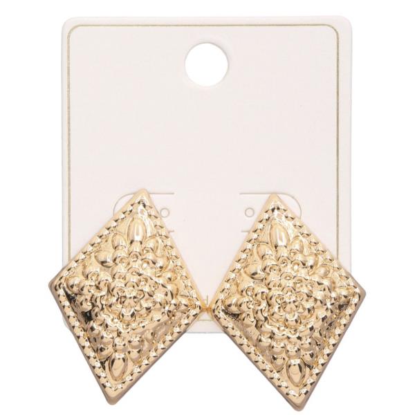 GEO SHAPE TEXTURED METAL EARRING