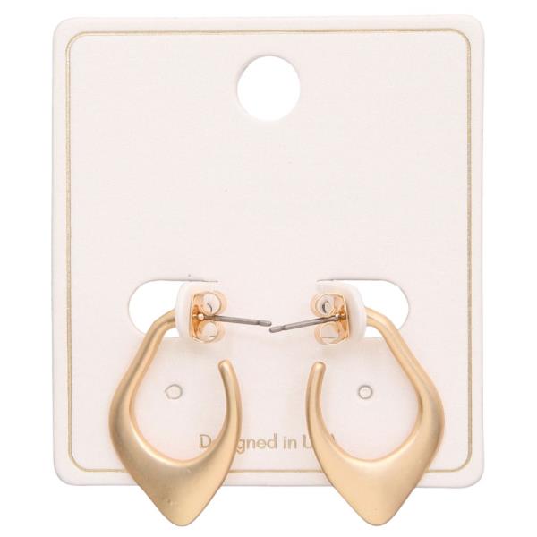 GEO SHAPE METAL EARRING