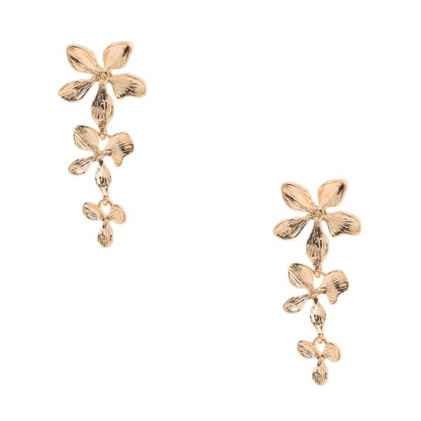 TRIPLE FLOWER POST EARRING