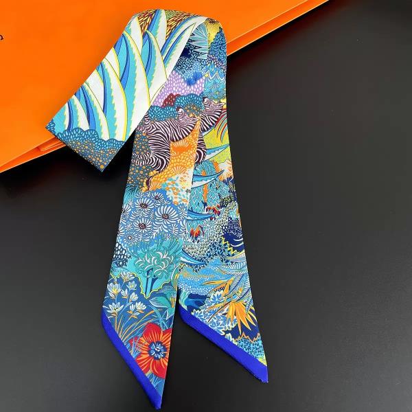 FLOWER PRINT SILKY SKINNY SCARF