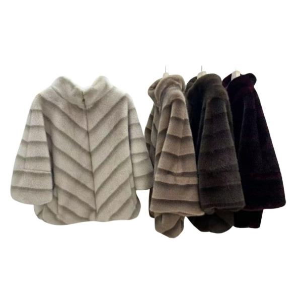 FAUX FUR STRIPED SHORT COAT