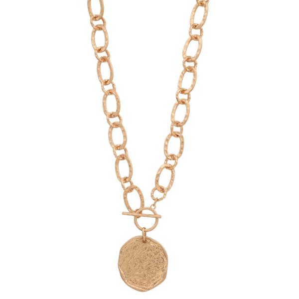HAMMERED METAL COIN PENDANT TOGGLE CLASP OVAL LINK METAL NECKLACE