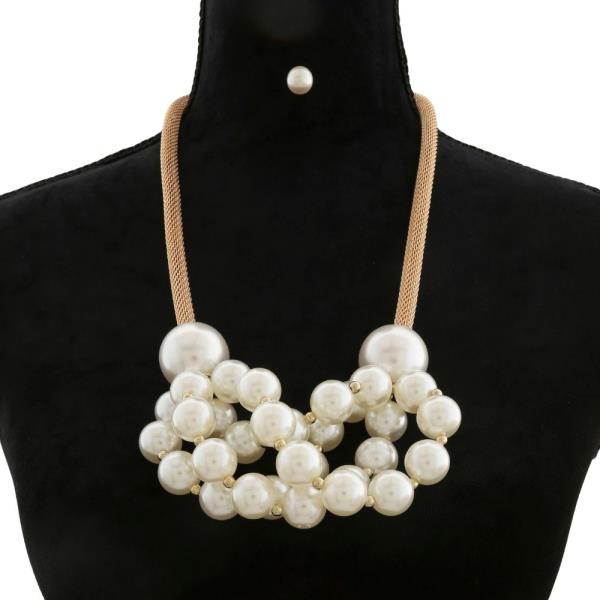 PEARL BEAD TWISTED NECKLACE