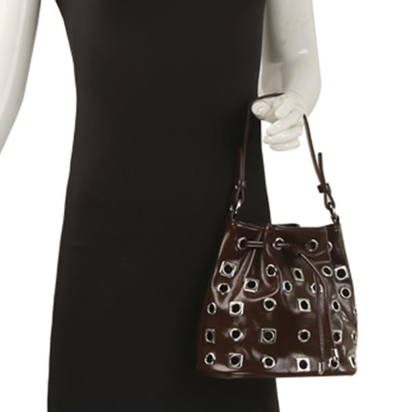 OPEN SHAPE STUDDED DRAWSTRING HANDLE BUCKET BAG