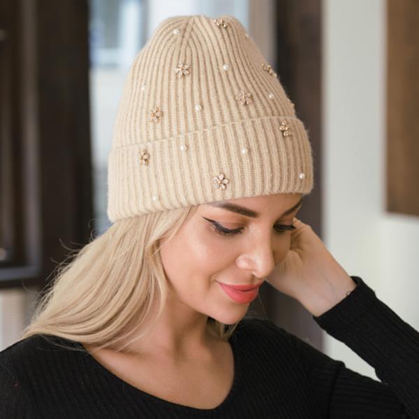 PEARL AND FLOWER ACCENTS KNIT BEANIE HAT