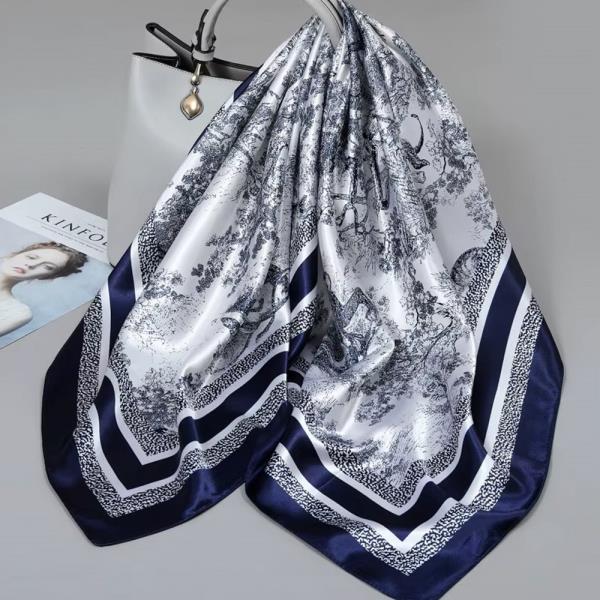 BADANA SILKY NECK SQUARE SCARF