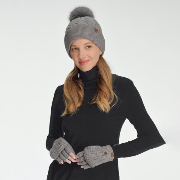 CC CABLE KNIT PATTERN POM POM BEANIE