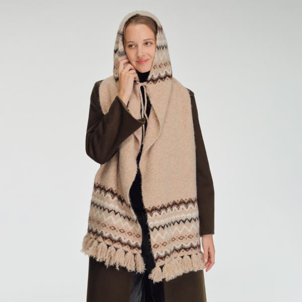 CC FAIR ISLE PATTERN HOODED SCARF