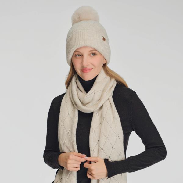 CC LEAF PATTERN SCARF