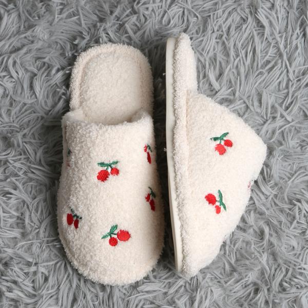 CHERRY EMBROIDERED SLIPPER - ML SIZE