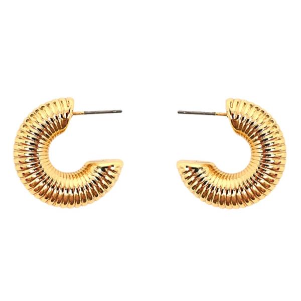 METAL ROUND EARRING