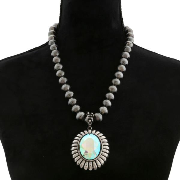 RHINESTONE OVAL METAL PENDANT BEADED NECKLACE