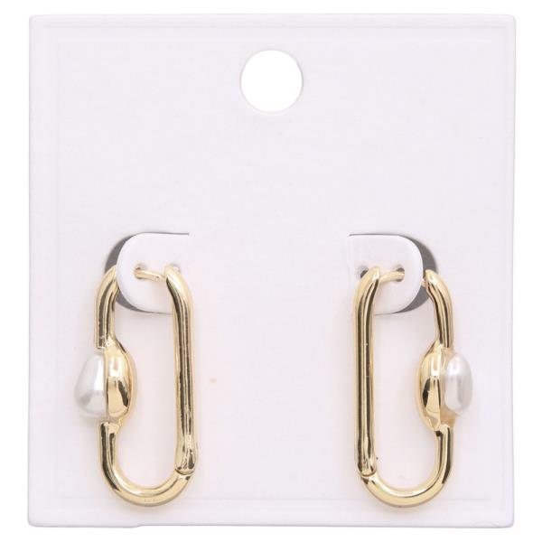 PEARL BEAD OVAL METAL EARRING