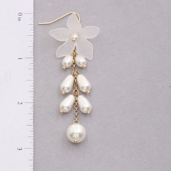 PEARL DROP FISHHOOK EARRING