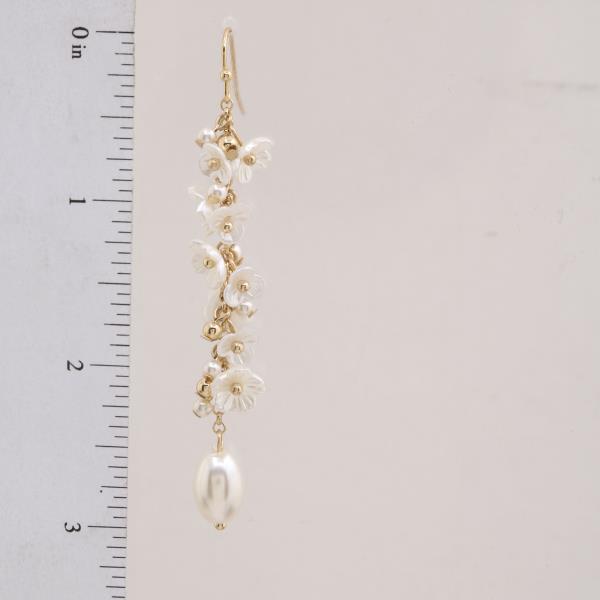 PETAL FLOWER  PEARL DROP FISHHOOK EARRING