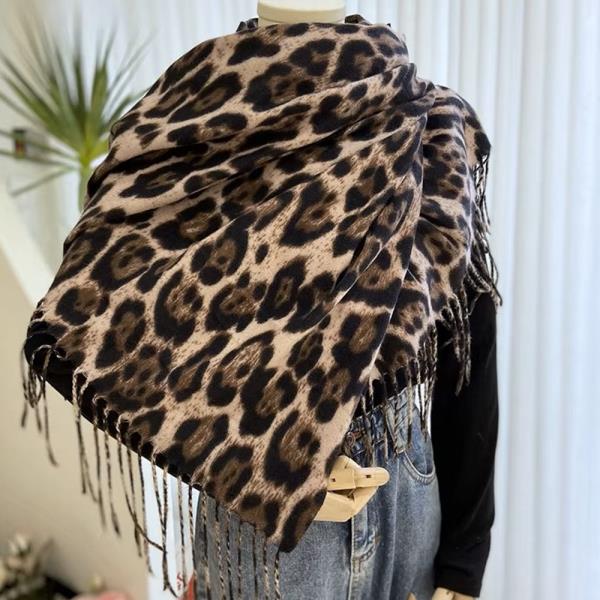 LEOPARD PATTERN FRINGE OBLONG SCARF