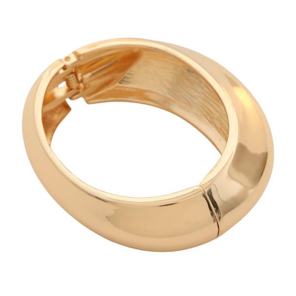 OVAL METAL BANGLE BRACELET