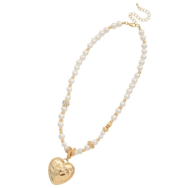 HAMMERED METAL HEART PENDANT PEARL BEAD NECKLACE