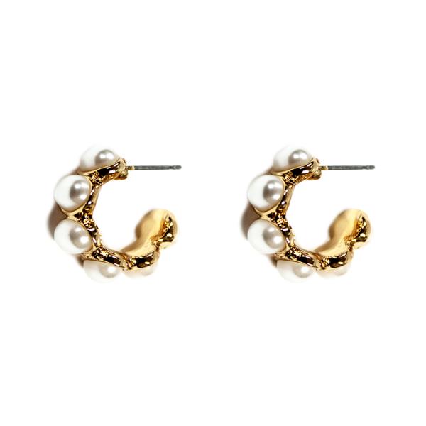 PEARL HOOP EARRING