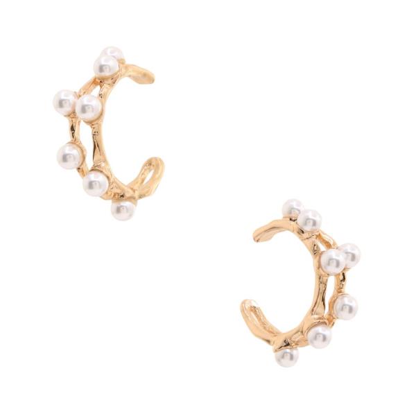 METAL PEARL HOOP EARRING