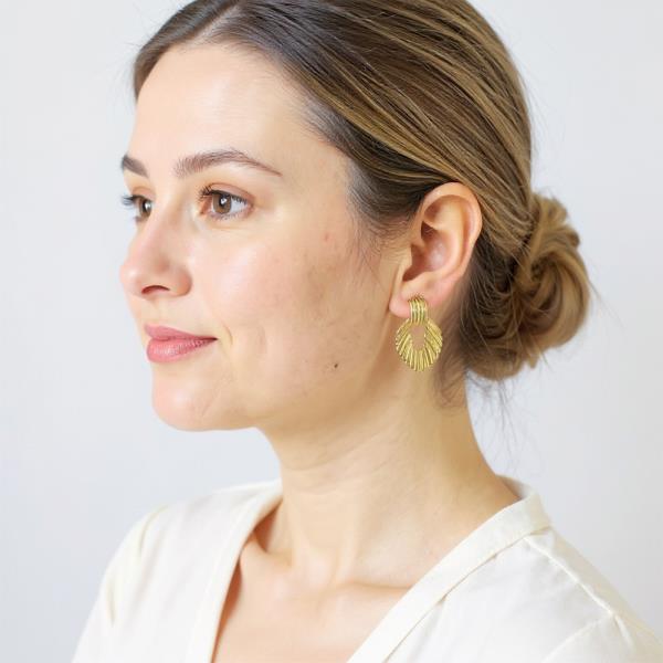 14K GOLD DIPPED RIBBED STATEMENT EARRING