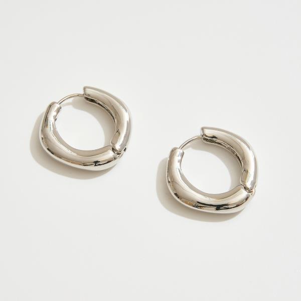 14K GOLDL WHITE GOLD DIPPED THICK ROUND HUGGIE HOOP EARRING