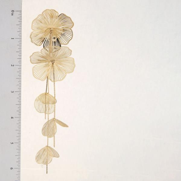 CUT OUT PETAL LINK DANGLE EARRING