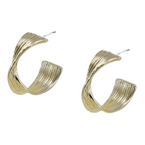 BENT METAL OPEN HOOP EARRING