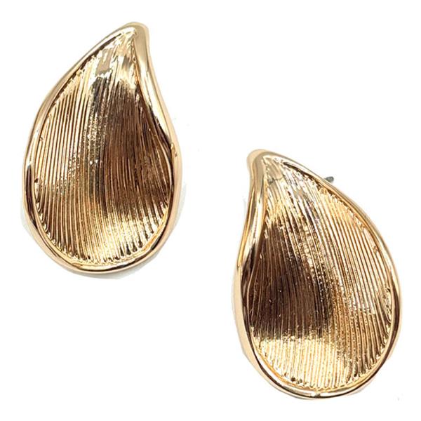 TEARDROP LINED METAL EARRING