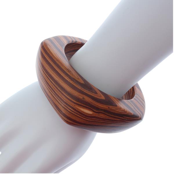 WOODEN STRIPE ANGLED BANGLE BRACELET