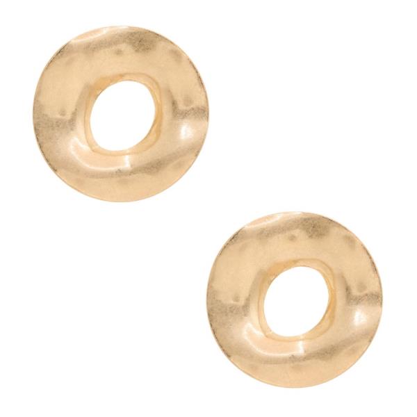 CUT OUT ROUND METAL EARRING